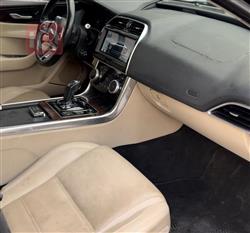 جاگوار XE